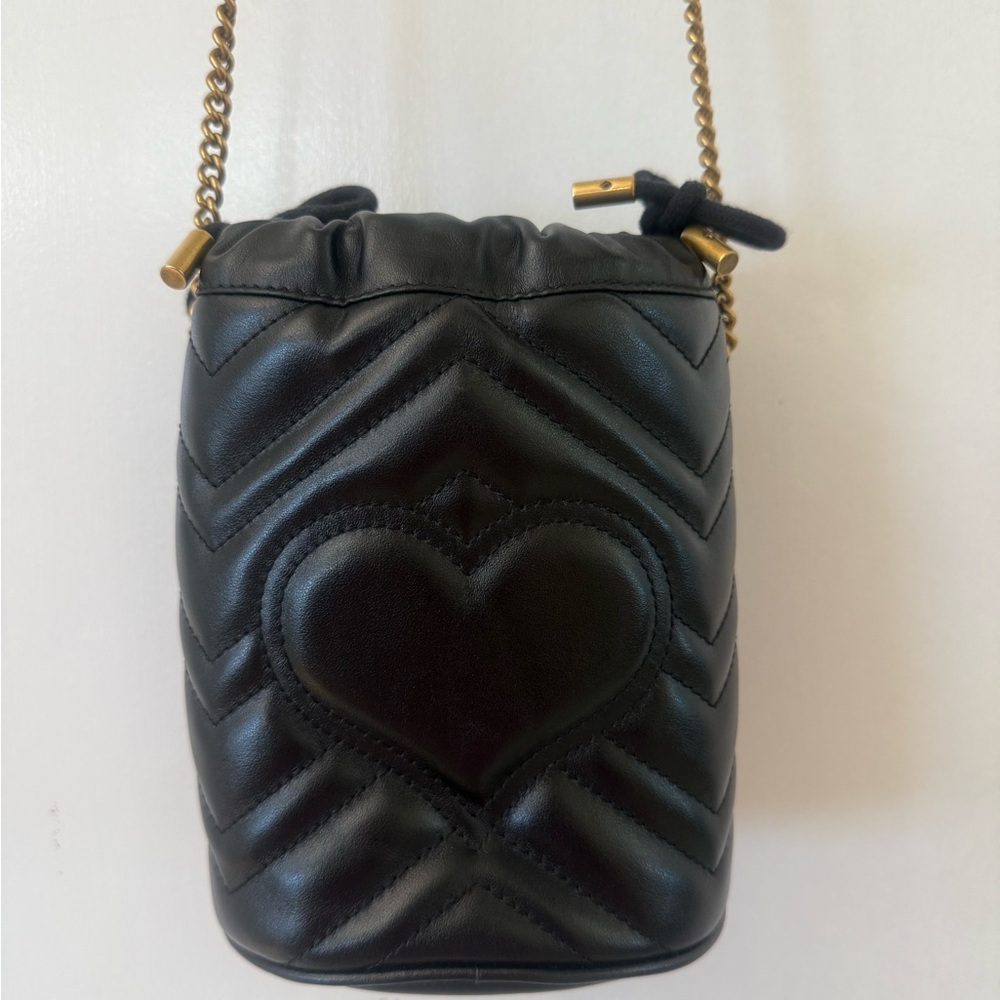 Gucci Marmont Quilted Calfskin Leather Matelasse Mini Bucket Bag with Gold Chain - Picture 6 of 15